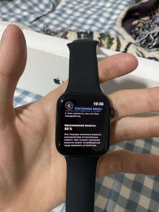 Продам Apple Watch Se2 Gen