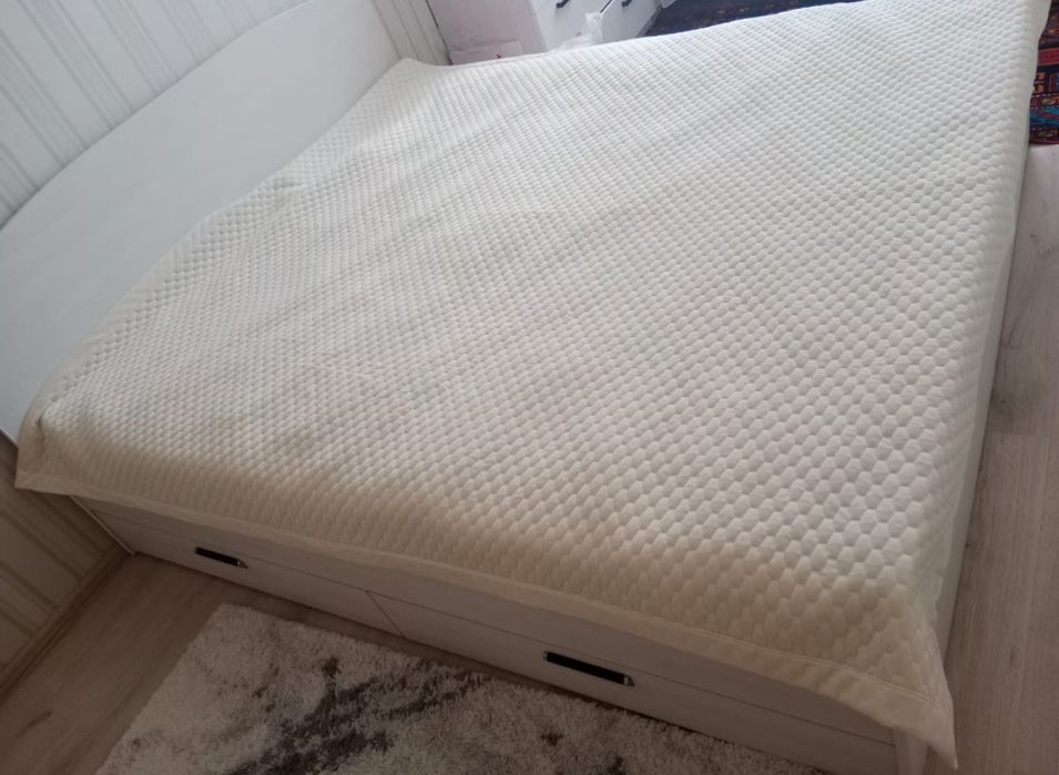 Кровать двухспальняя