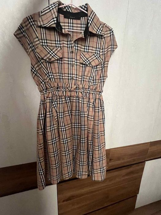 Рокля Junona Нова