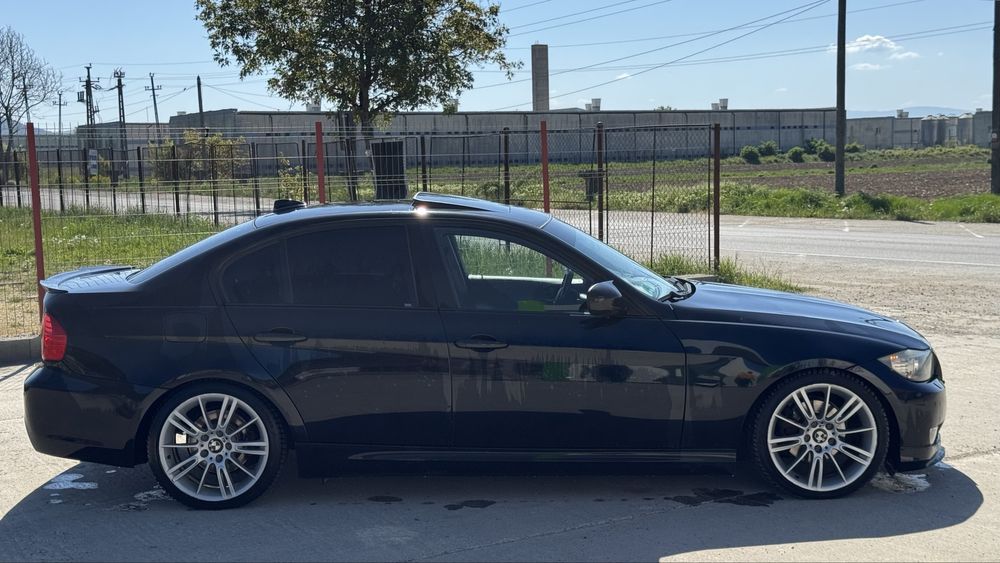 Bmw e90 Lci 2009 M-Pachet  318 benzina Trapa,Bi-xenon,Navigație