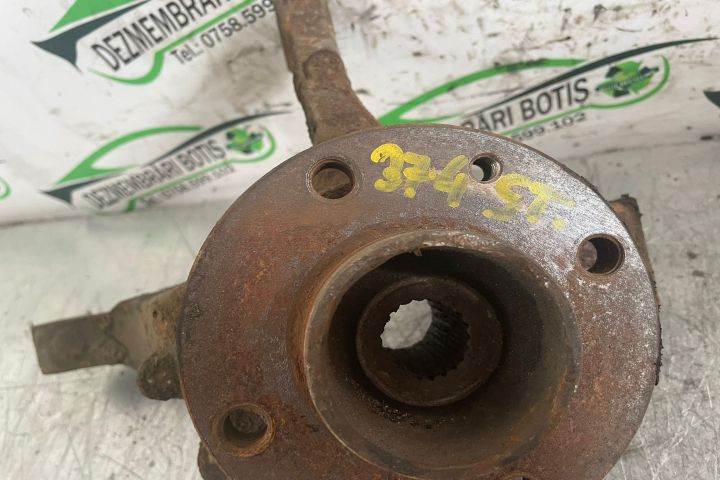 Fuzeta fata stanga Volkswagen VW Golf a 4-a generatie