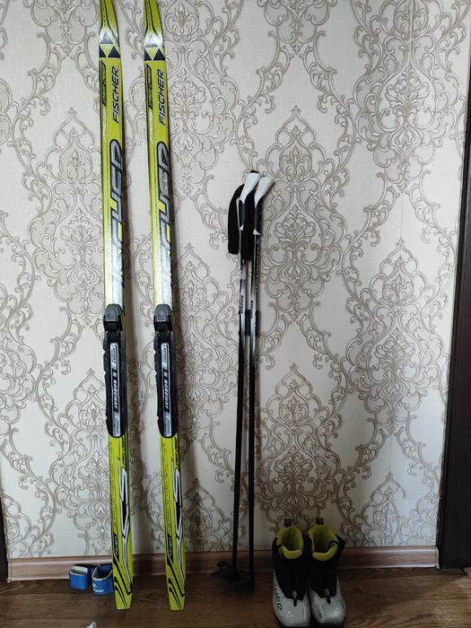 Лыжи fischer в отличном состоянии
