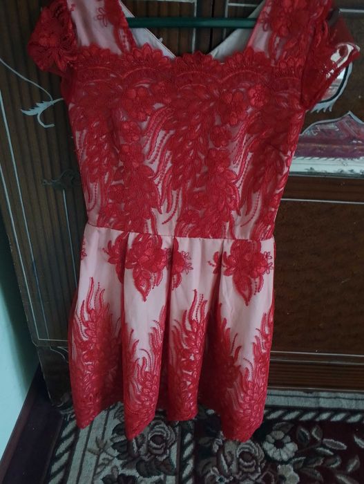 Qizlar uchun vecherniy koʻylak