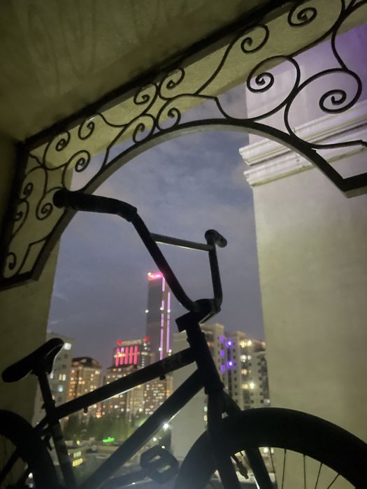 Велосипед BMX трюковой