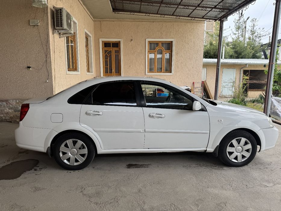 Chevrolet Lacetti / Gentra 2010 — 2