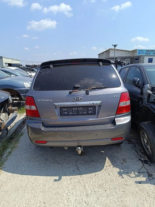 Dezmembrez kia sorento 2,5 crd 170 cp si 140 cp