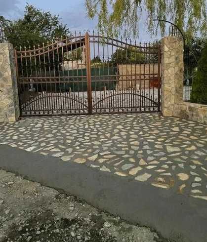 Piatră pentru Alei și Spații Exterioare Solide