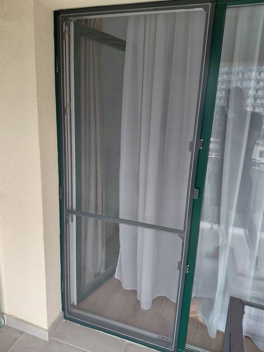 Execut plase antiinsecte la prețuri avantajoase