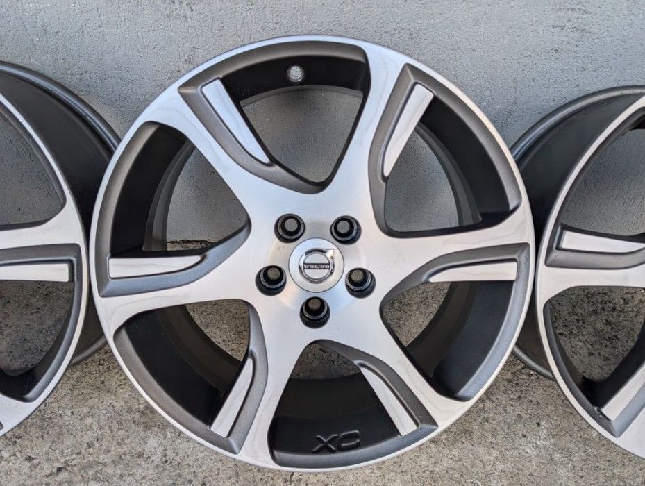 Jante ZEPHYRUS 18" 5x108 Volvo XC60 XC70 XC40 S60 S80 V60 V70 31280139