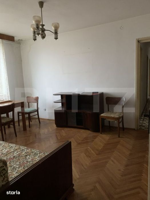 Apartament cu 4 camere, 76 mp, zona Centrala