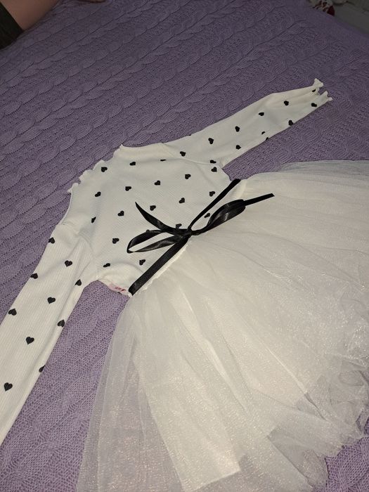 Платье нарядное на девочку