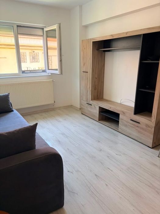 Apartament cu 2 camere - de inchiriat!! LIBER !