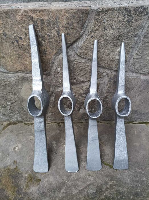 Кирки метални 4 бр.
