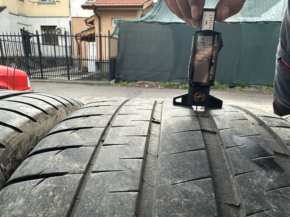 Продавам гуми Michelin Pilot Sport 4s  285/35/21-255/40/21