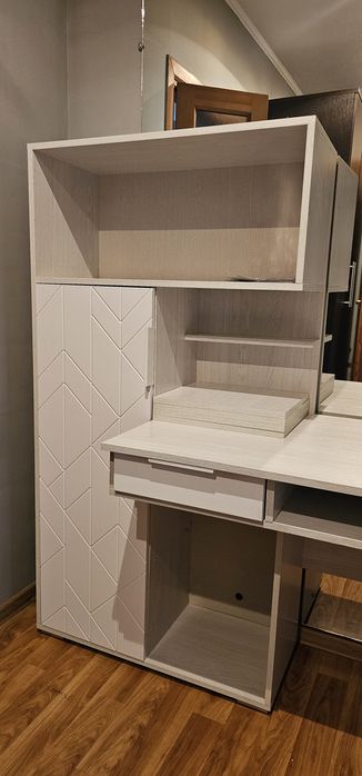 Стол компьютерный