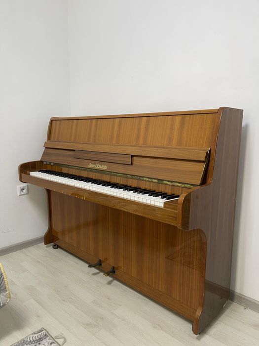 Срочно продается пианино !