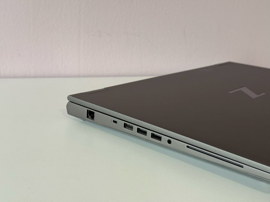 Лаптоп 17.3’FHD IPS RTX A5000 16GB Hp Zbook Fury G8 Core i7-11850H 64GB DDR4 1TB SSD
