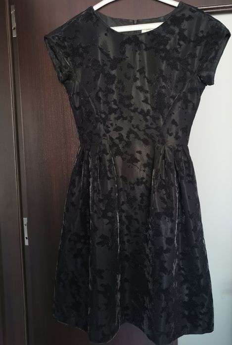 Rochie neagră 36