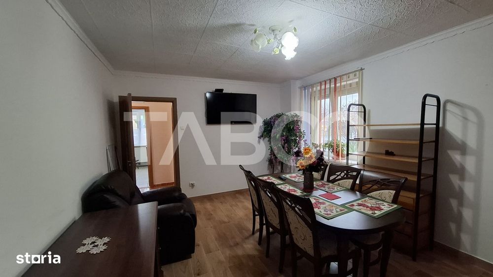 Apartament de vanzare 2 camere decomandat 54 mp zona Vasile Aaron — fotografia 1