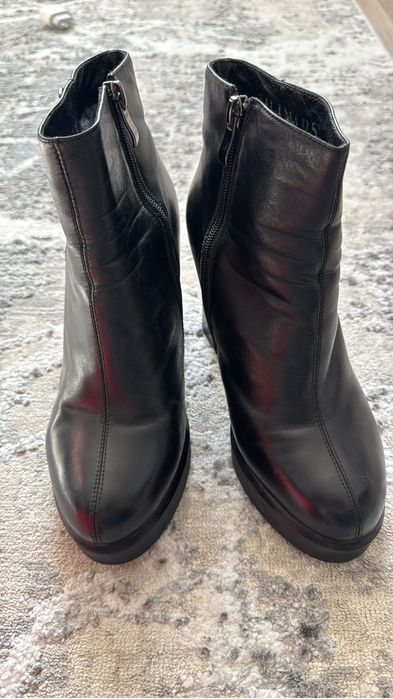 Продам обувь женскую