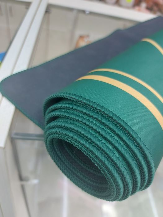 Сукно-коврик на резиновой основе для игры в  покер 1,8м * 0,9м