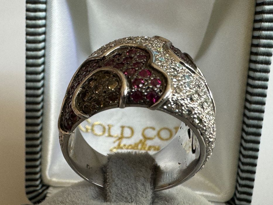 Атрактивен 18К Италиански Златен Пръстен 15,5г с Диаманти и Рубини;