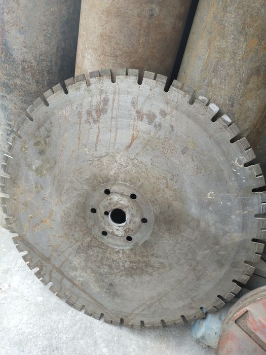 Almaznoy disk sotiladi