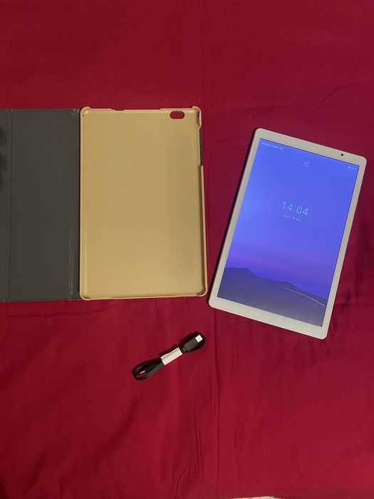 Tabletă Facetel. Q3 auriu.