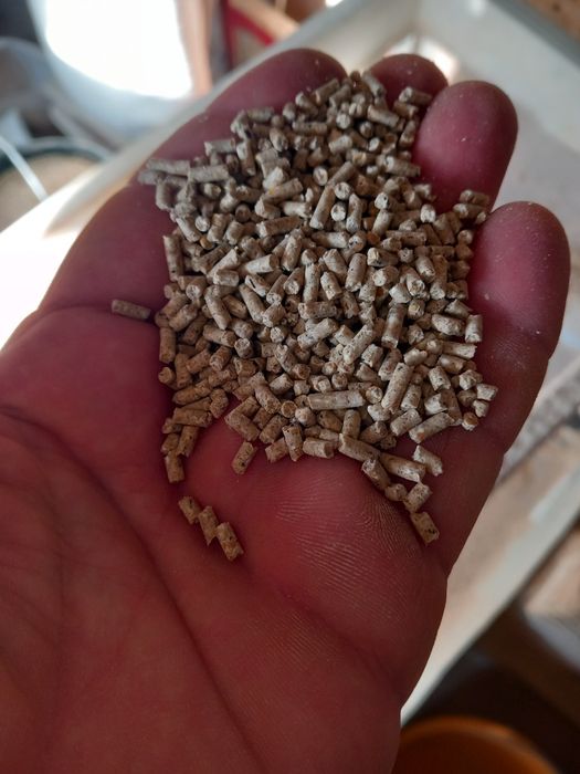 Uruială Granulată pentru pui,găini, curcani, porci,viței, iezi și miei