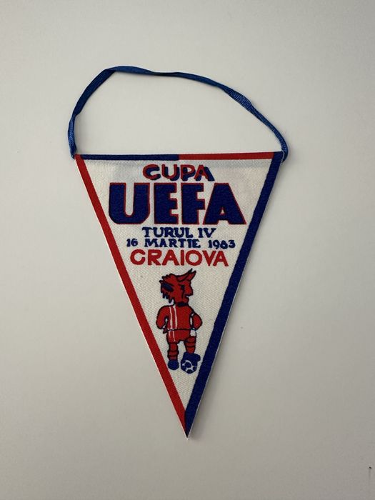 Fanion FC U CRAIOVA - FC KAISERSLAUTERN, 1983, original, ca nou!!