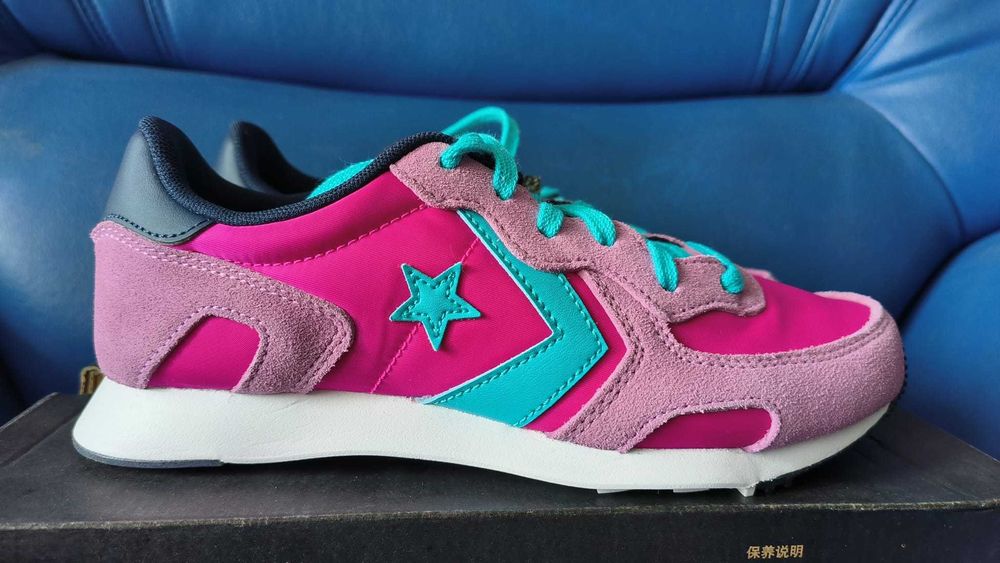 Converse Thunderbolt - 150 lei - NOU - 35.5 si 36