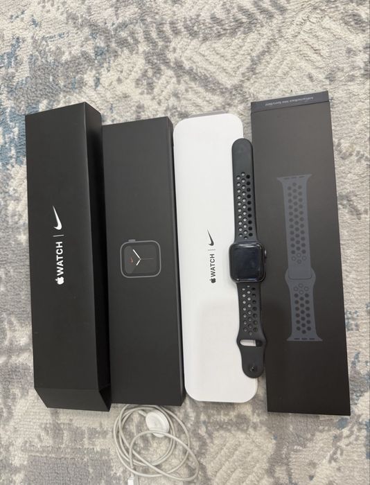 Apple Watch SE Nike 44mm