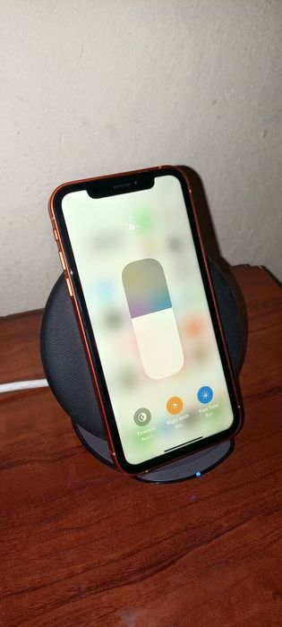 Iphone Xr 128/100 %.   17 pro ko'rinishida