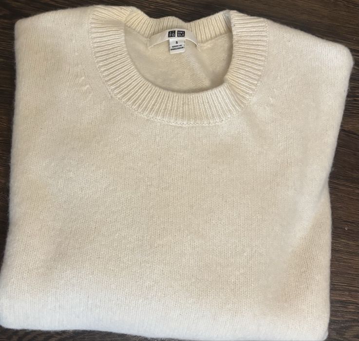 Uniqlo,Benetton пуловери и жилетки 100% вълна