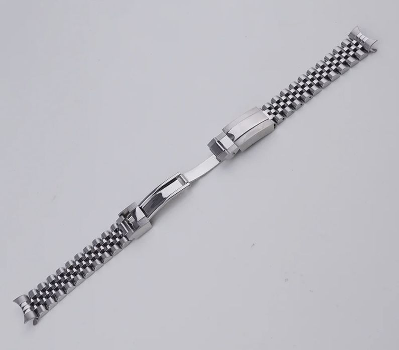 Продам стальной ремешок для часов