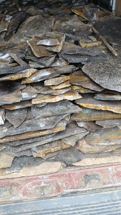 vând piatră decorativă