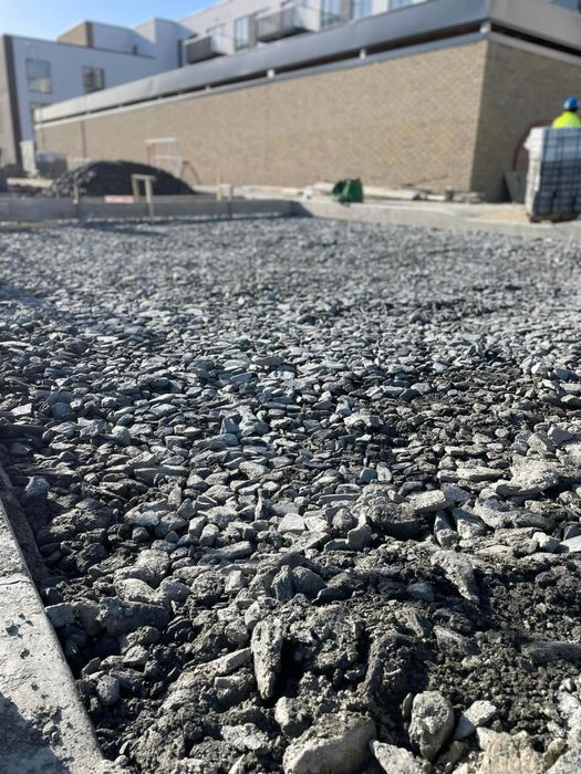 Montam pavaj si borduri Timisoara lucrari complete curti si parcari