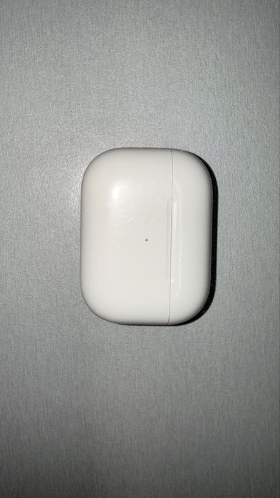 Airpods Pro case A2700 (2nd gen) original - lightning+ magsafe- case + right airpod