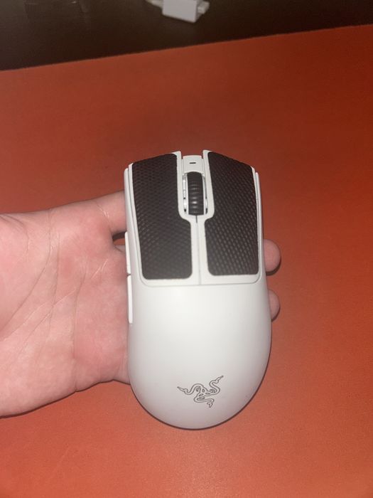 Razer DeathAdder V3 Pro Белая
