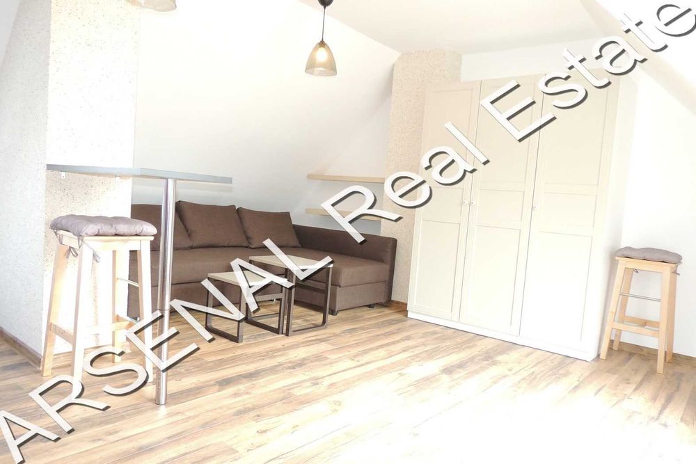 Дава се под наем Ателие в София, Център - 44 кв.м за 500 € - Снимка #6