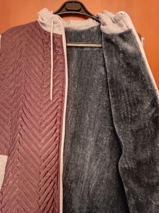 Женский жилет ( новый)