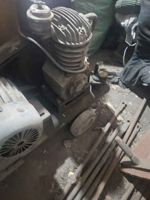 Продам компрессор