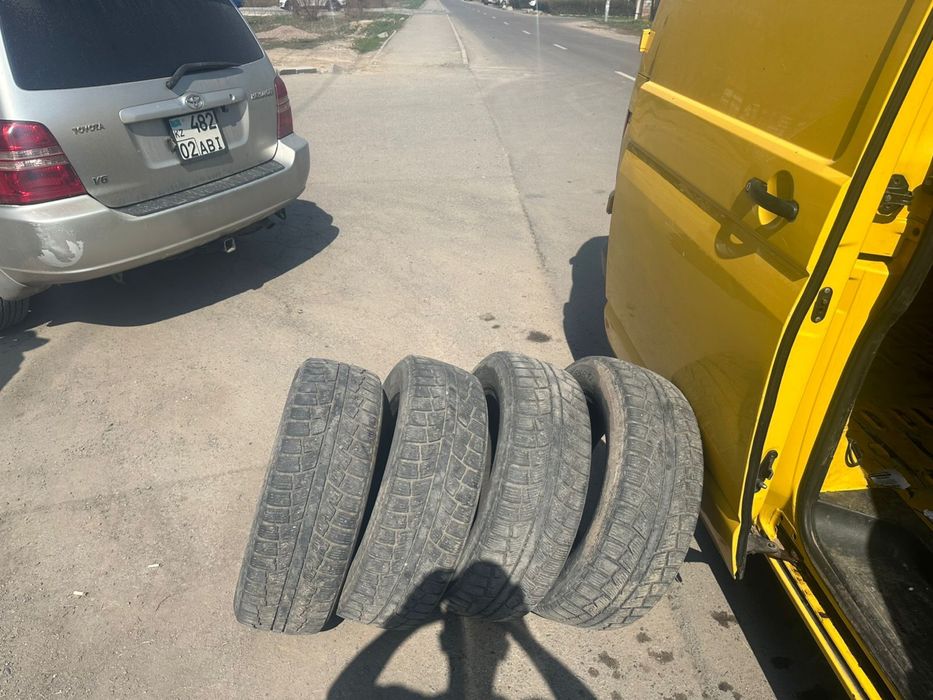 Продам шины 225/65/17