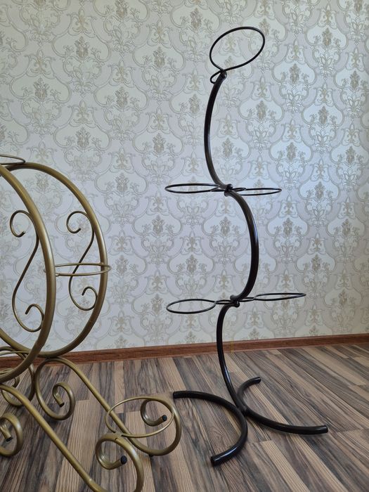 Металлдан жасалған гүл қойғыш