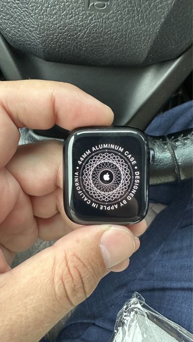 Смарт часы Apple Watch SE 2nd Gen 44mm черные