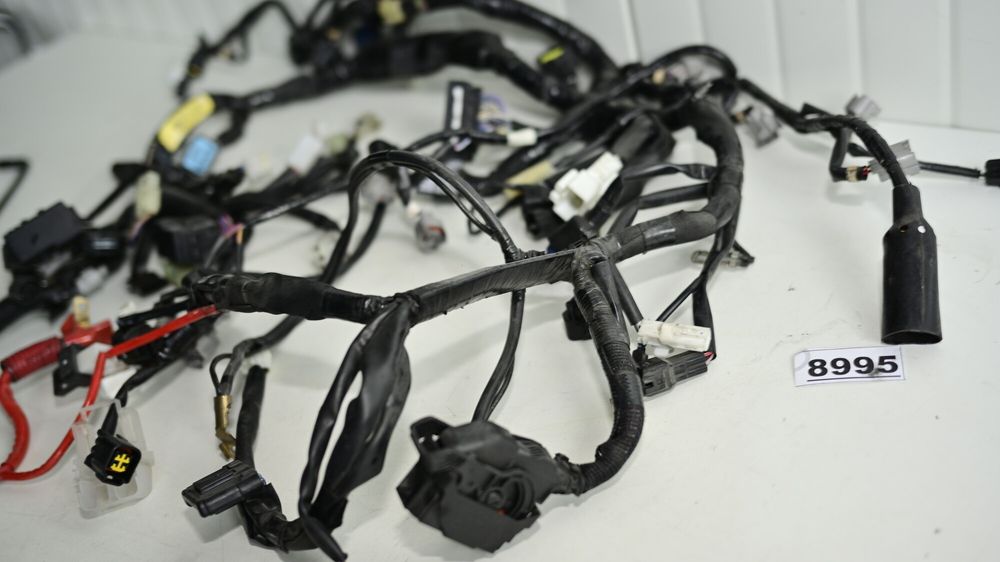 Yamaha YZF R1M  2015 2019 Instalatie electrica