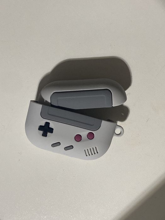 чехол для аирподсов про