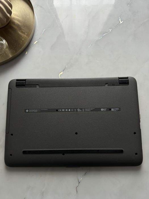 Hp 250 G5 15.6” i5 -7200U, 8Gb Ram, 1Tb HDD, Windows 11. (Impecabil)