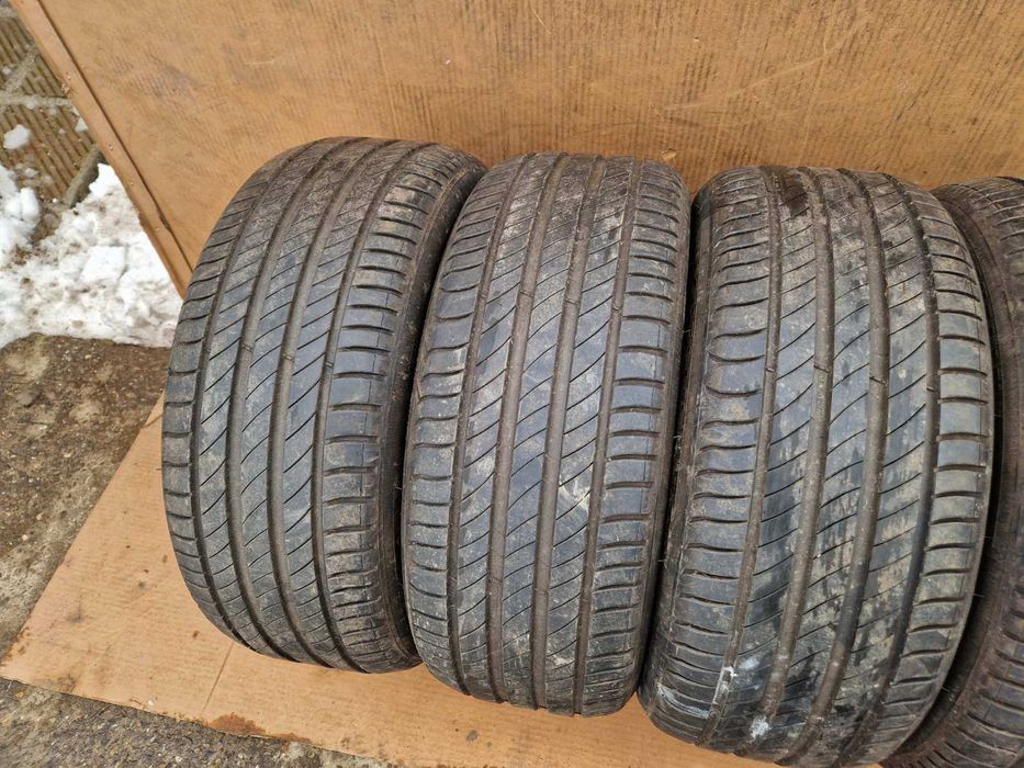 4 Michelin R17 225/45 Летни гуми  DOT1418