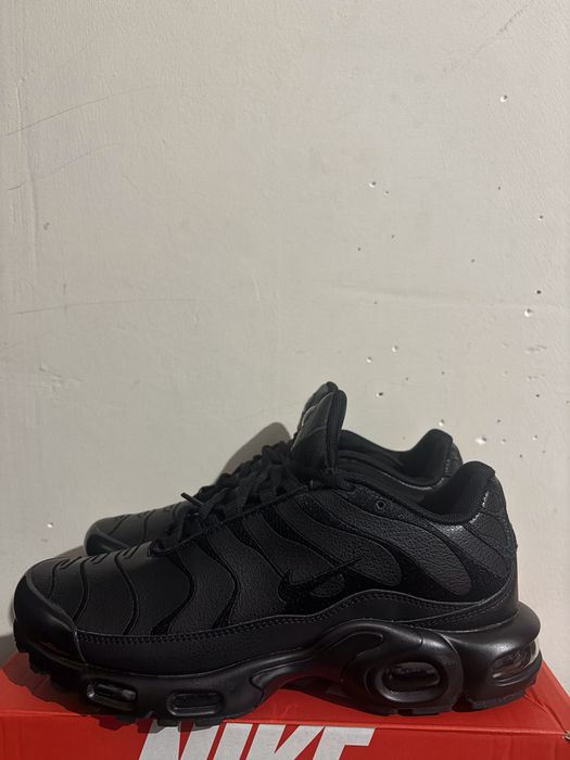 Nike Air Max Plus Triple Black "Leather" - 42,43,44,45